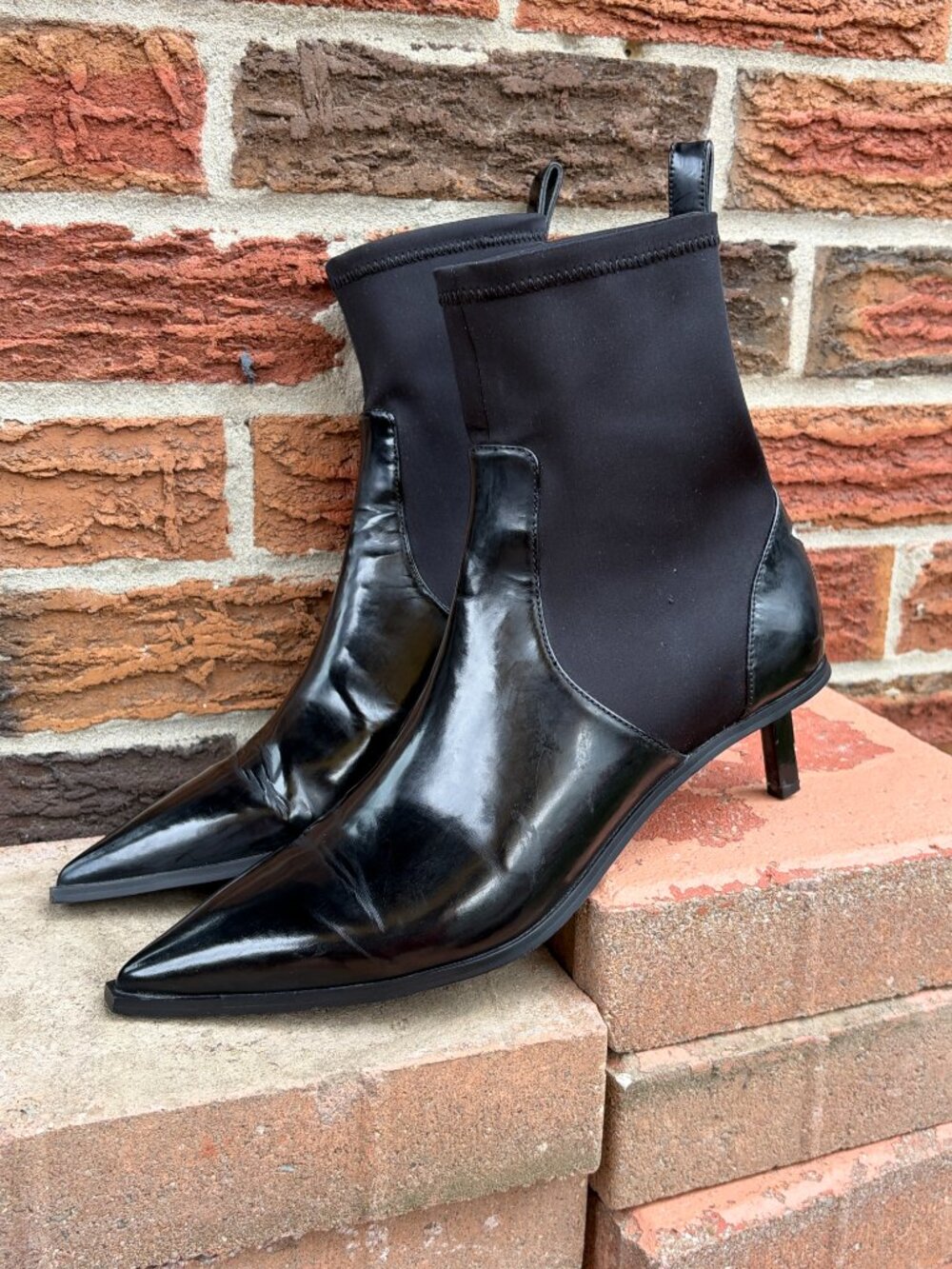 SENSO Black Leather Pointed Toe Star Ankle Boots Size 39